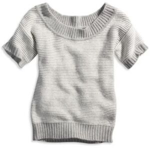 AMERICAN EAGLE GRAY SHORT-SLEEVE KNIT SWEATER